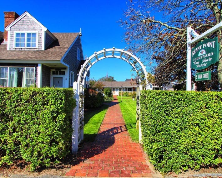 Brant Point Courtyard