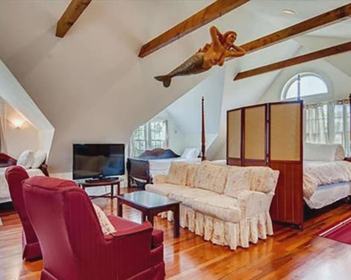 West Tisbury Inn