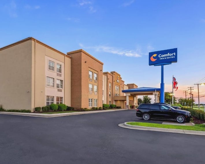 Comfort Inn & Suites Allen Park - Dearborn