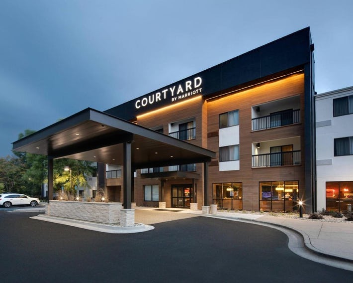Courtyard Grand Rapids Airport