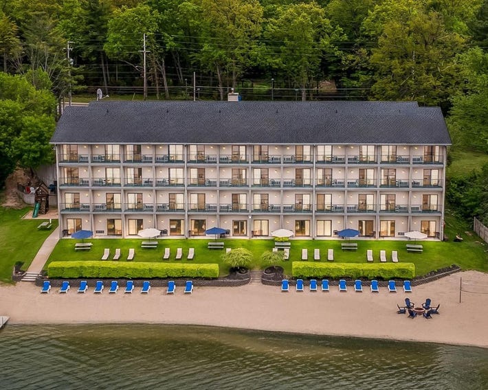 Beachfront Hotel Houghton Lake