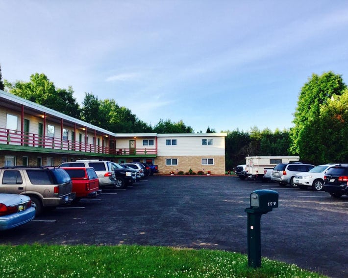 Cedars Motel