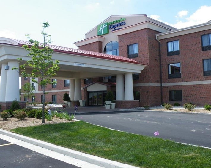 Holiday Inn Express & Suites Lansing-Dimondale
