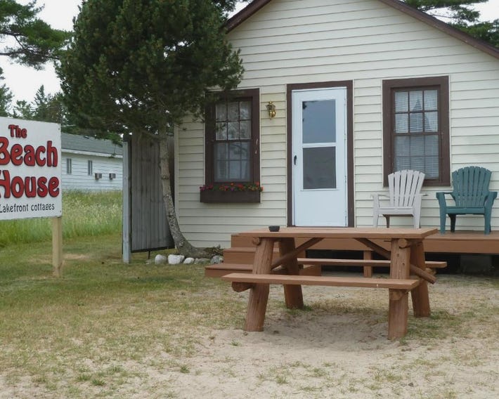 Beach House Lakeside Cottages