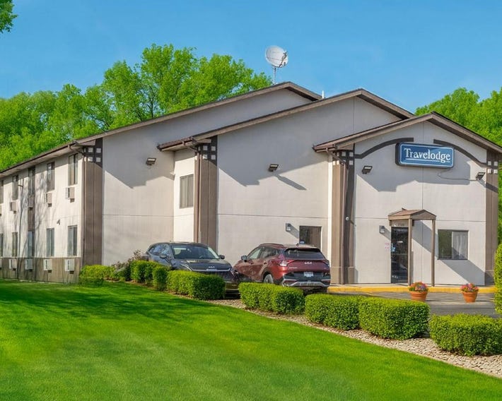 Travelodge by Wyndham Muskegon
