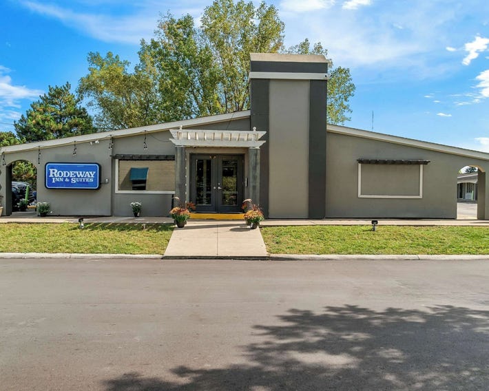 Rodeway Inn & Suites