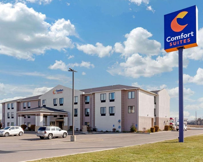 Comfort Suites South Haven near I-96