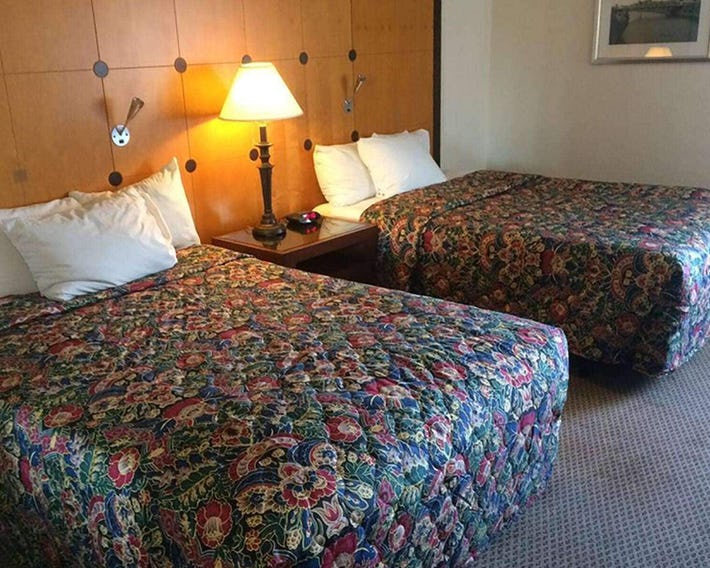 Travelodge by Wyndham Brooklyn Center