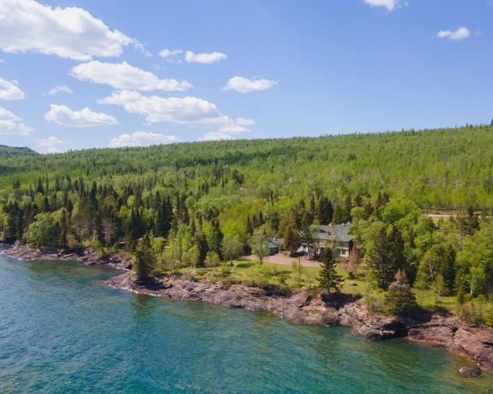 Thomsonite Inn on Lake Superior
