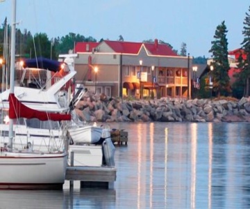 Harbor Inn
