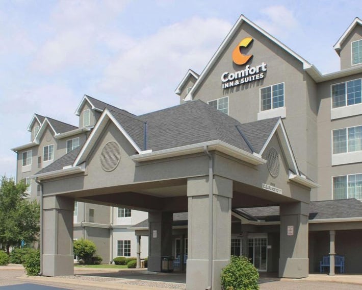 Comfort Inn & Suites St Paul Northeast