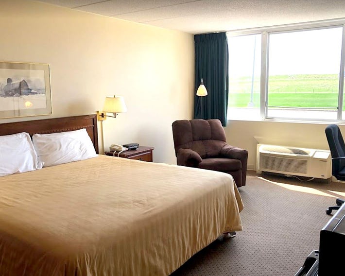 Norwood Inn & Suites Worthington