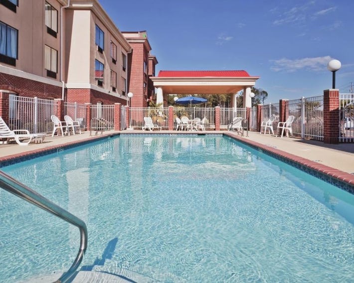 Holiday Inn Express Hotel & Suites Forest by IHG