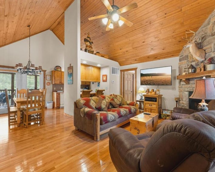 Dakota Lodge Home
