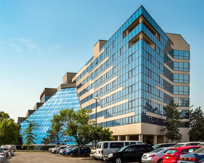 Crowne Plaza Hotel St. Louis Airport by IHG