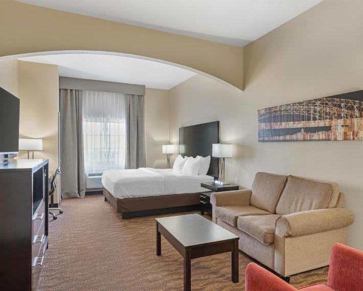 Best Western Plus Capital Inn