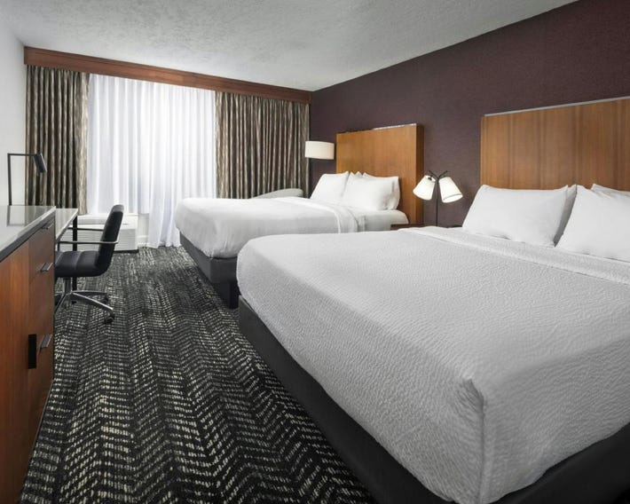 Four Points by Sheraton Kansas City Airport