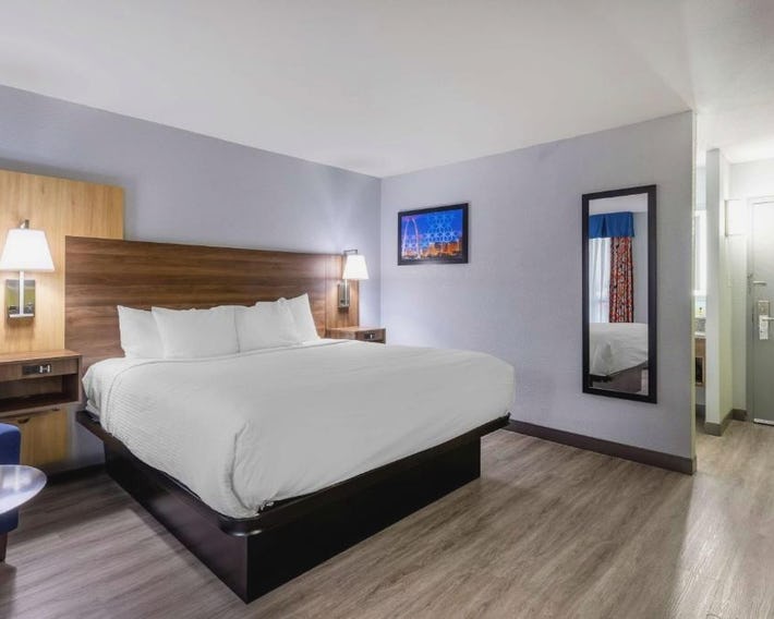 Best Western Plus St. Louis West-Westport