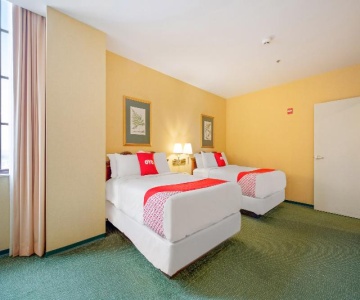 OYO Hotel St. Louis Downtown City Center MO