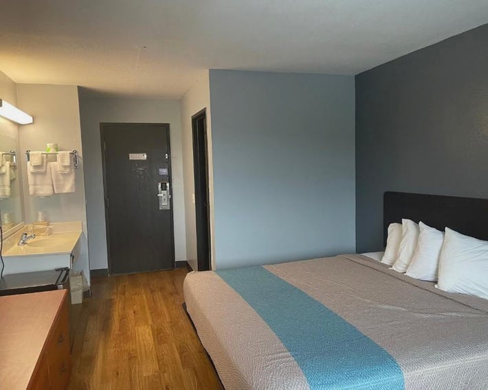 TROYINN&SUITES
