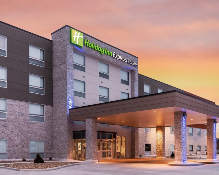 Holiday Inn Express and Suites West Plains Southwest