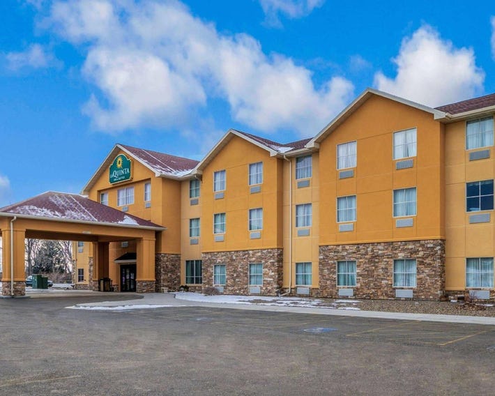 La Quinta Inn & Suites Casino and Bar by Wyndham Glendive