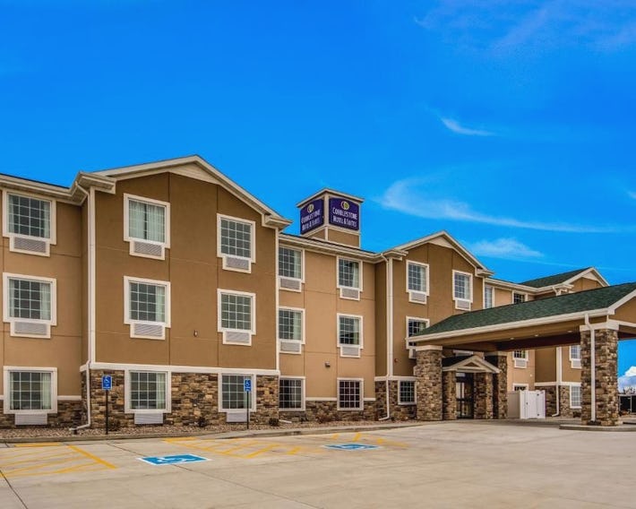 Cobblestone Hotel & Suites - Cozad