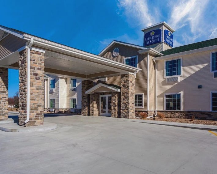 Cobblestone Inn & Suites - Holdrege
