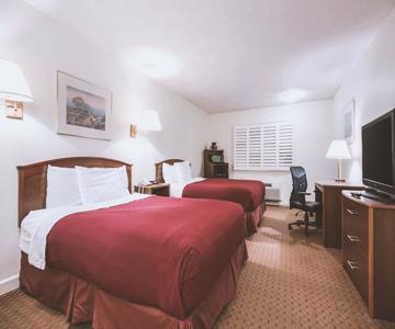 Sky Palace Inn & Suites McCook