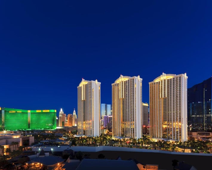 The Signature at MGM Grand