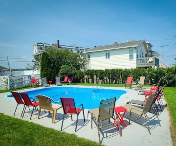 Sun & Surf Motel