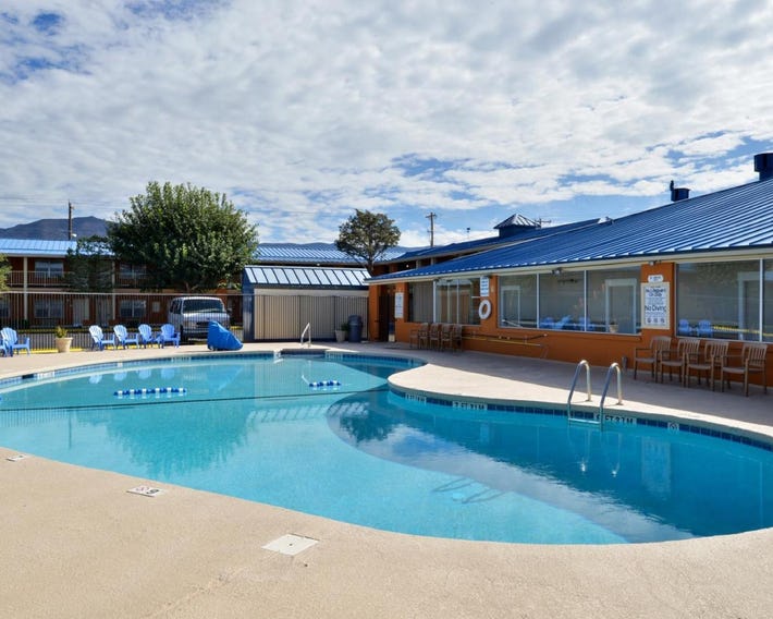 The Classic Desert Aire Hotel