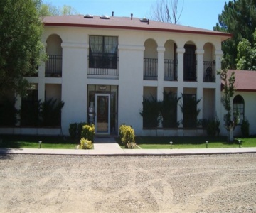 Tavares Inn