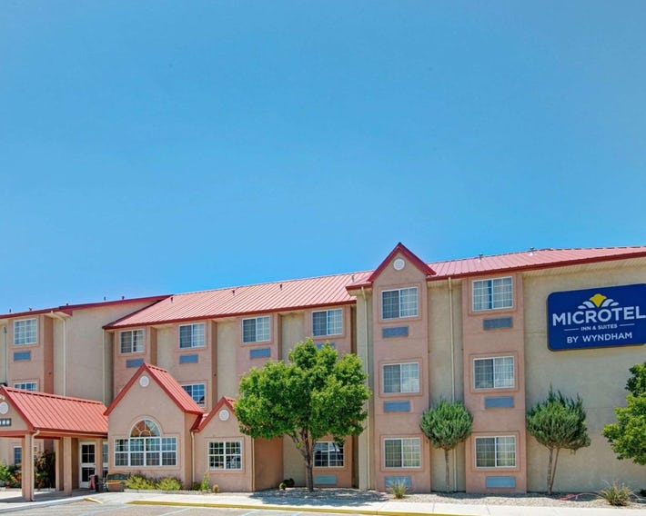 Microtel Inn & Suites by Wyndham Albuquerque West
