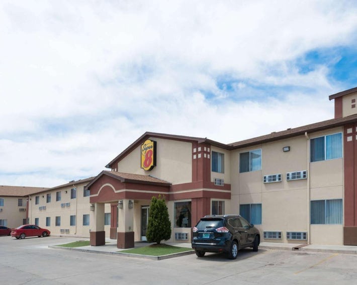 Super 8 by Wyndham Bernalillo