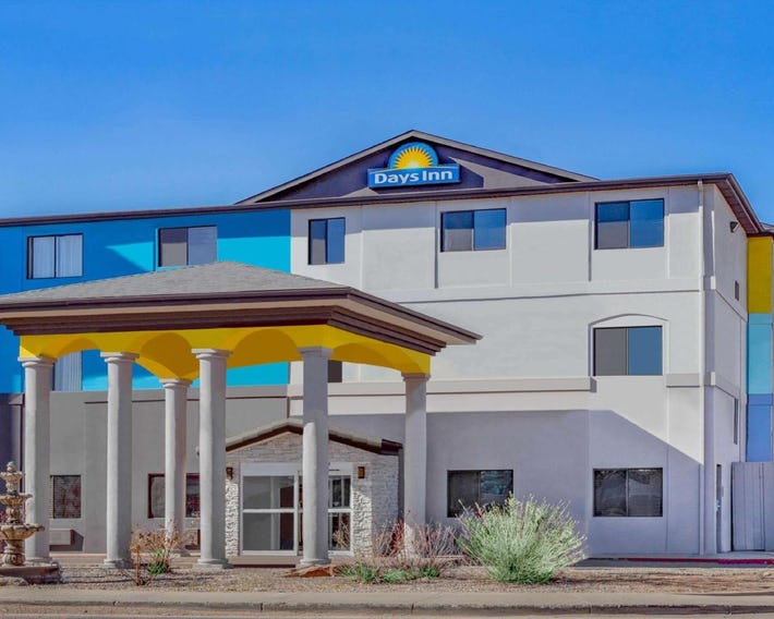 Days Inn by Wyndham Bernalillo