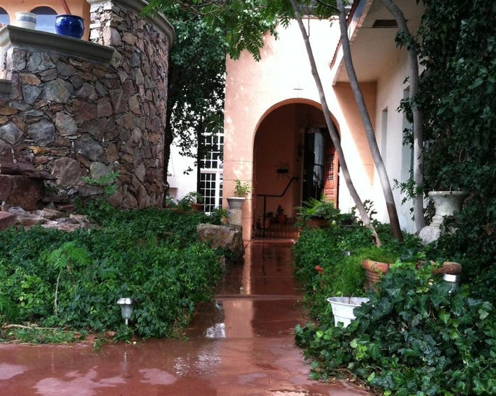 Lundeen Inn of the Arts