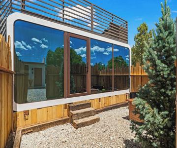 Luxx Lodge Glamping & RV