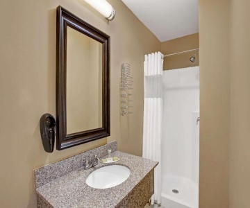 Super 8 by Wyndham Asbury Park