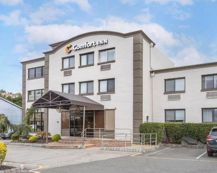 Comfort Inn Edgewater on Hudson River