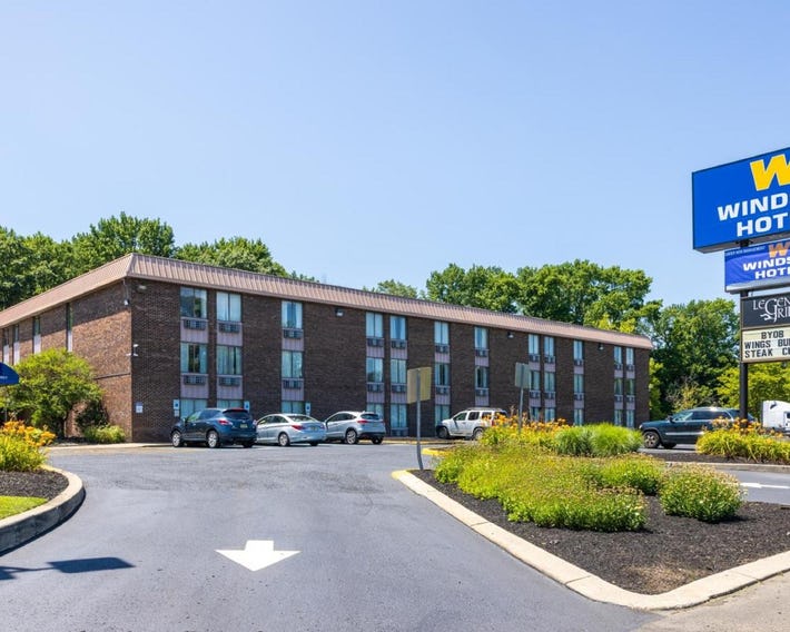 Days Inn by Wyndham East Windsor/Hightstown