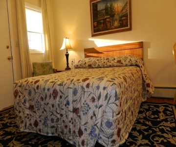 Twin Oaks Motel
