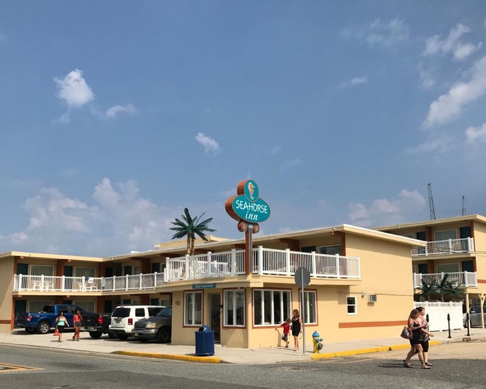 Seahorse Inn