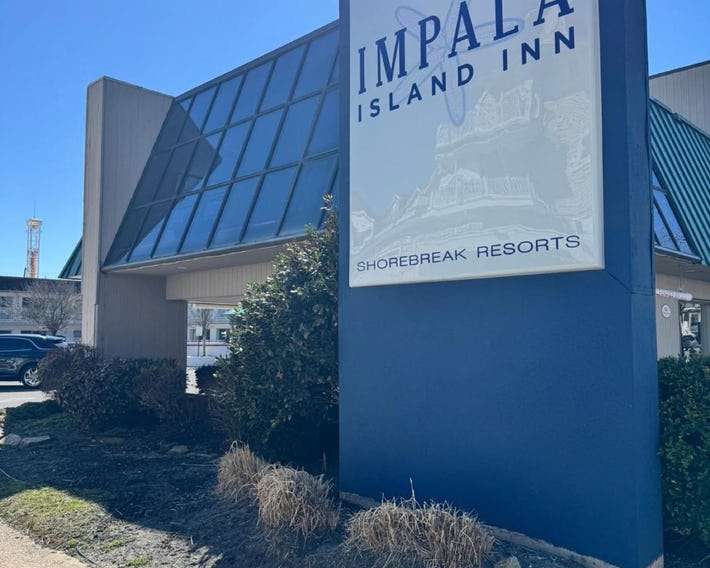 Impala Island Inn