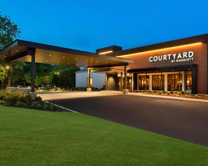 Courtyard by Marriott Lincroft Red Bank