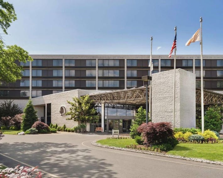 DoubleTree by Hilton Hotel & Executive Meeting Center Somerset