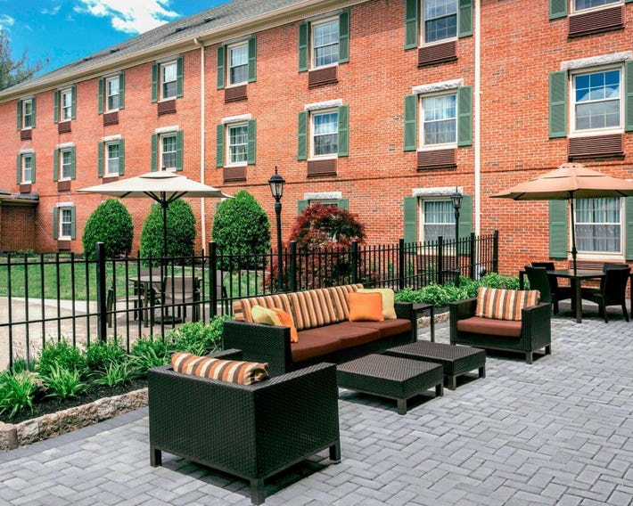 Sonesta Select Tinton Falls Eatontown