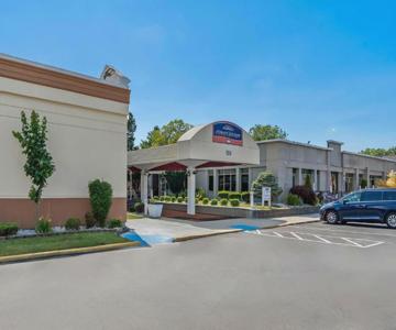 Howard Johnson by Wyndham Albany