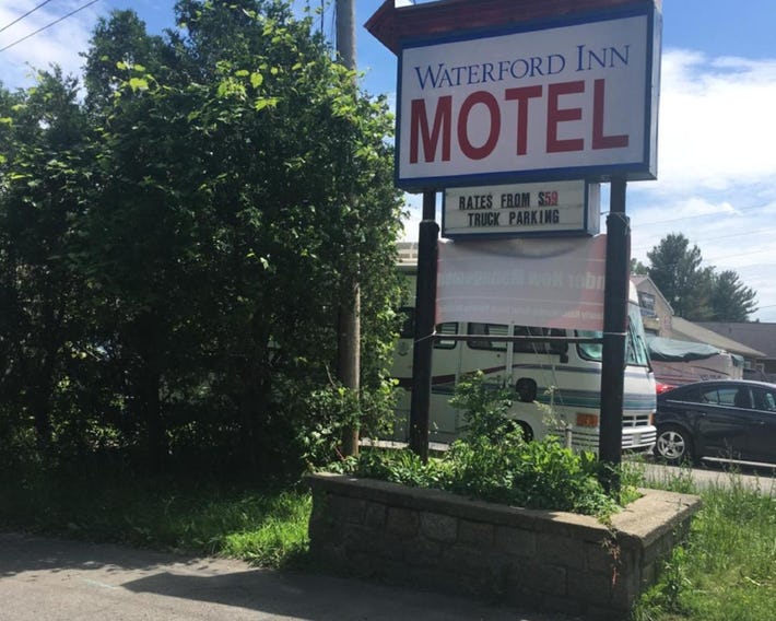 Waterford Inn
