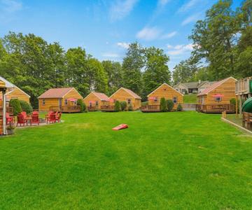Country Cottages and Motel